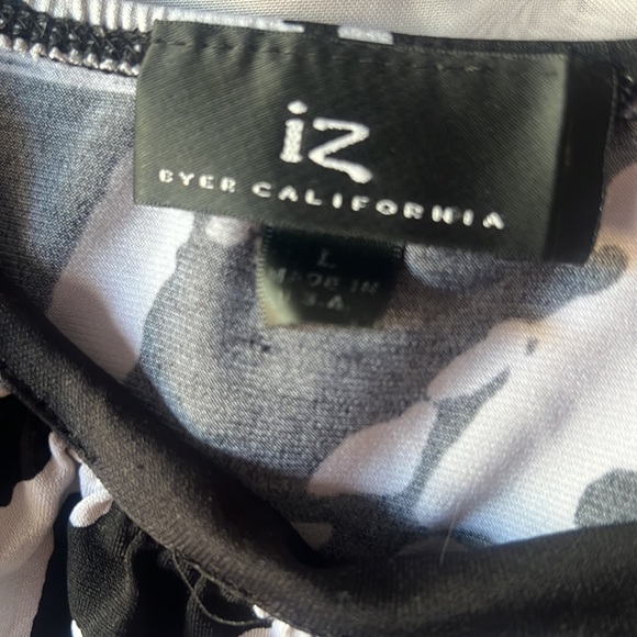 IZ Byer top. Large. I wore this with a cardigan (not included). - Picture 3 of 7